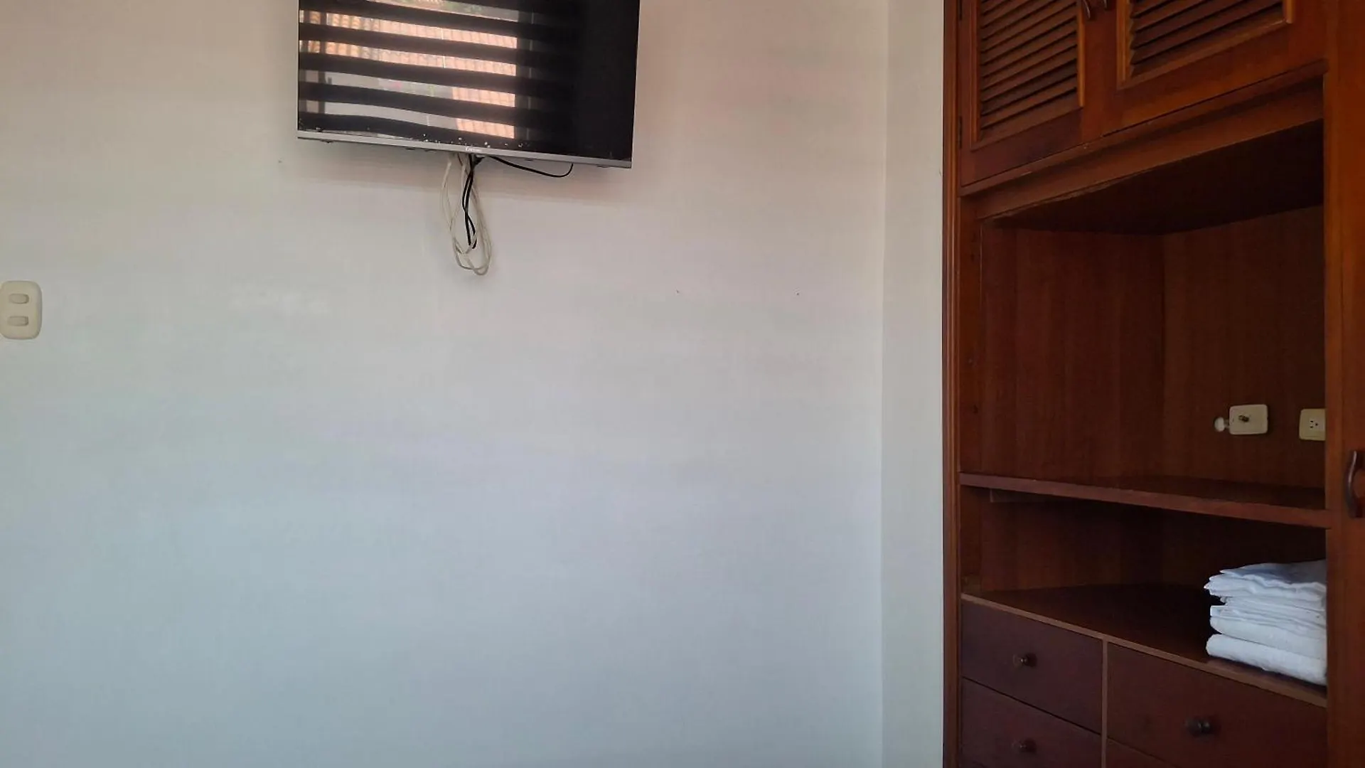 Edificio Atlantis Apartment Gaira Homestay